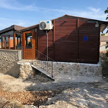 Apartman Vesna Apartment *